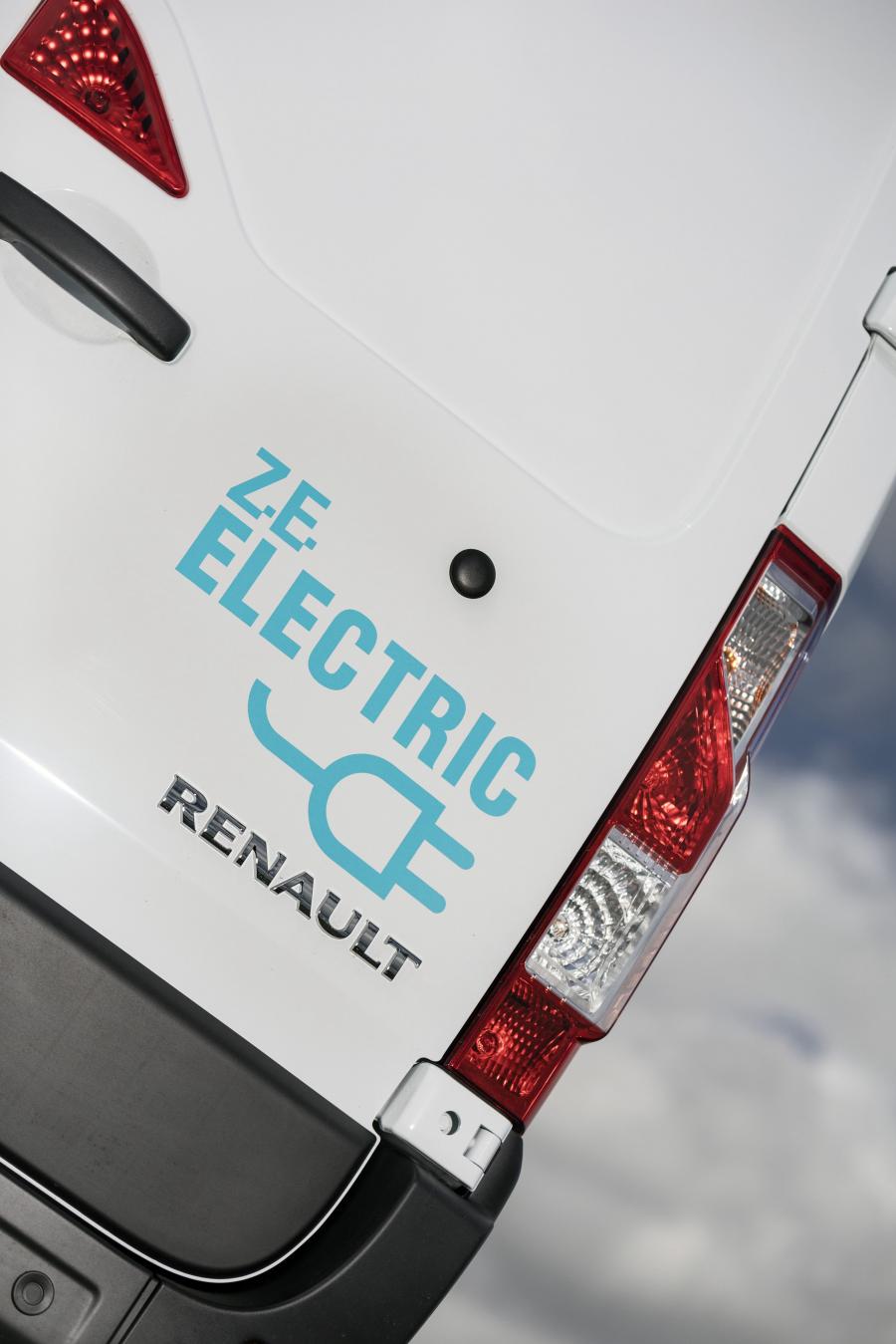 Детали экстерьера Renault Master Z.E. L3H2 Van 2018 года  (UK) (фото 3 из 5)